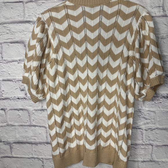 Preppy Chevron Puff-Sleeve Knit Cardigan with a retro vibe – Size S - Picture 3 of 8
